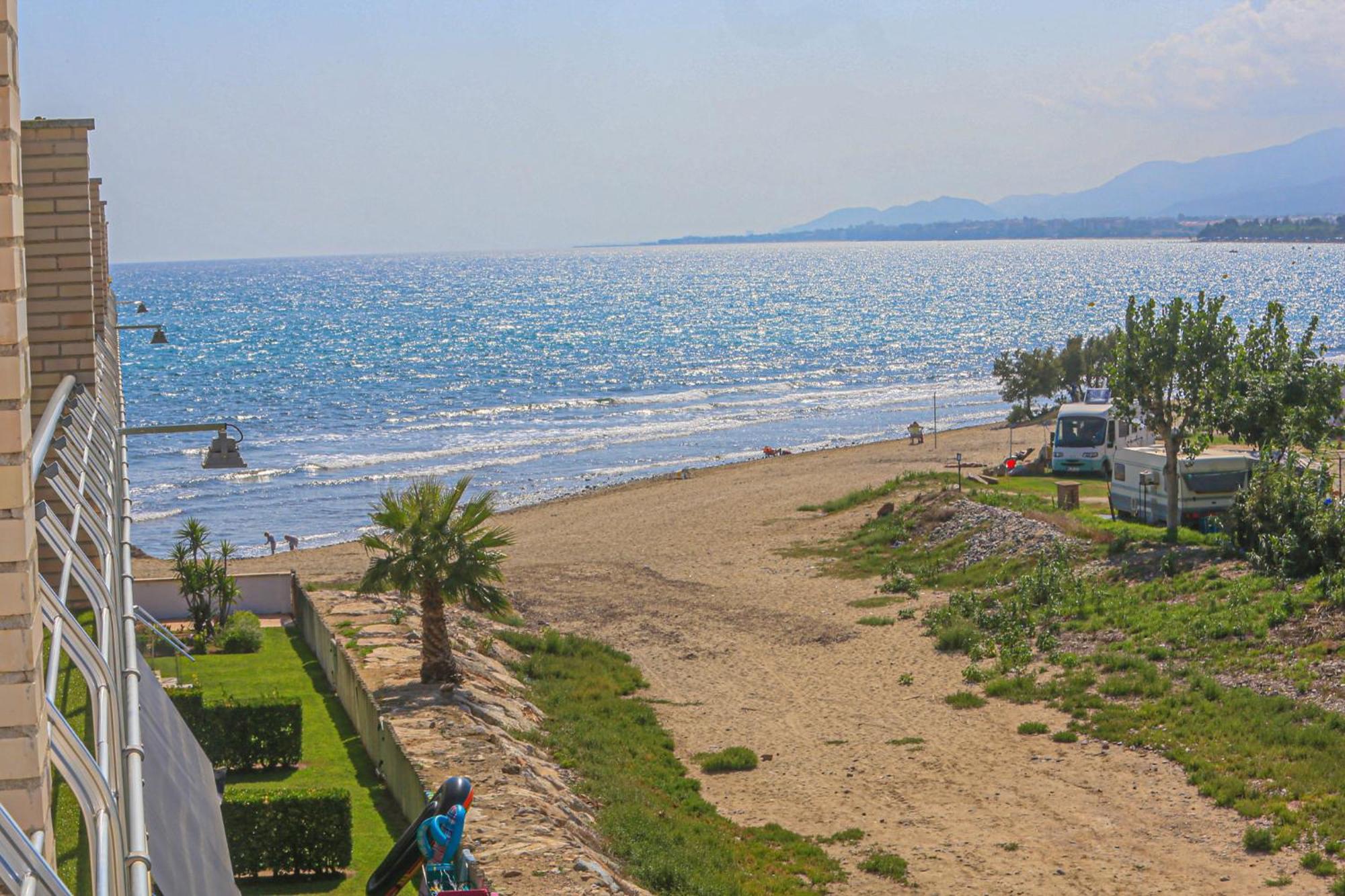 Di Mare Litoral Costa Dorada Mont-roig del Camp Exterior foto