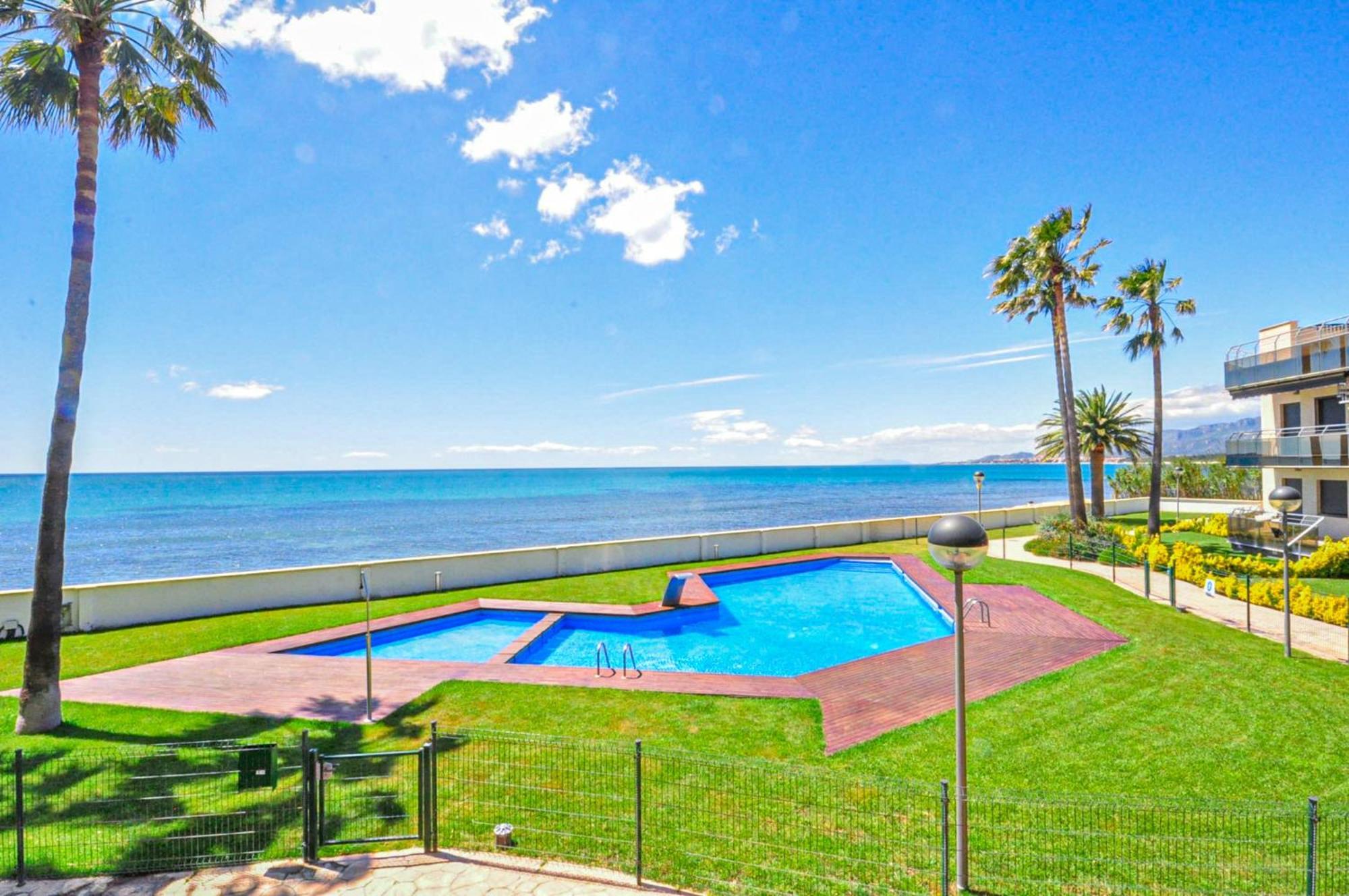 Di Mare Litoral Costa Dorada Mont-roig del Camp Exterior foto